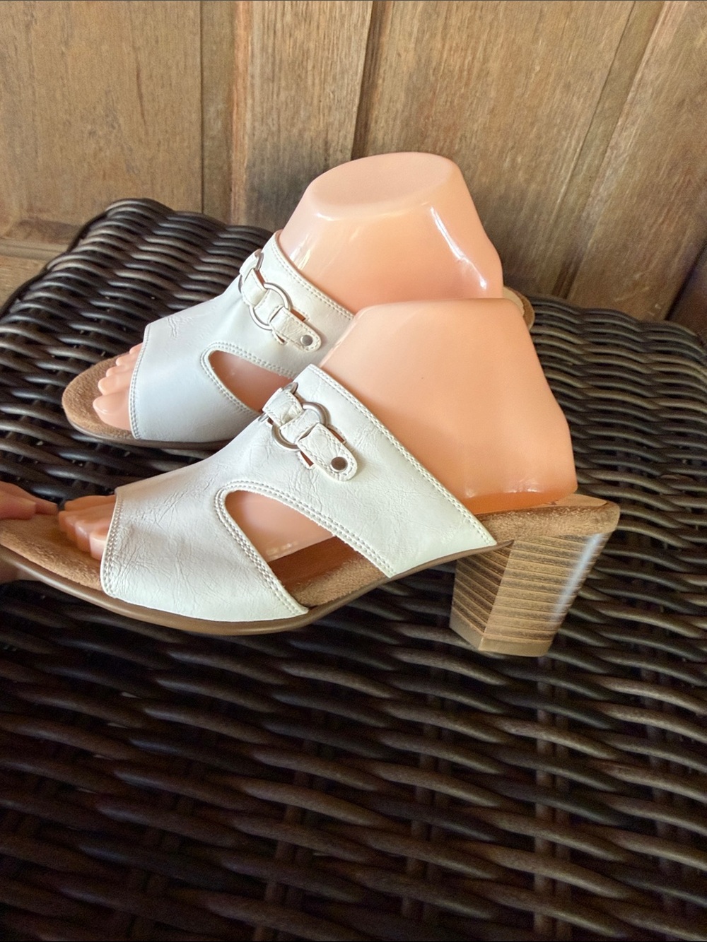 AEROSOLES White Leather Mid Block Heel Slide Mules